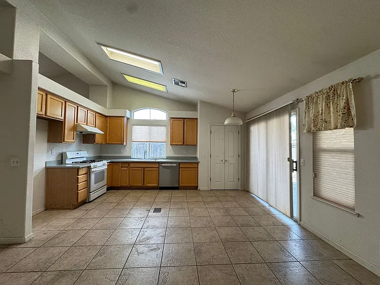 9699 Marquis Ct — Photo 2