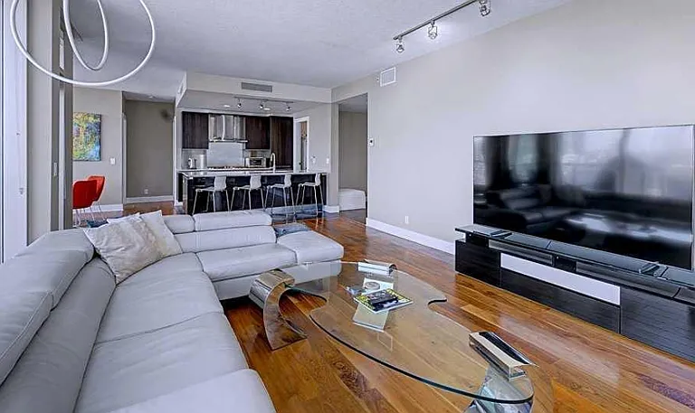 433 11th Ave SE #1006 — Photo 20
