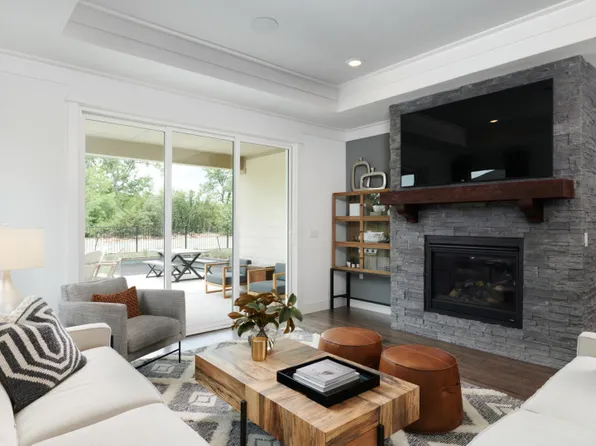 10031 Lehman Dr, Willis, TX 77318