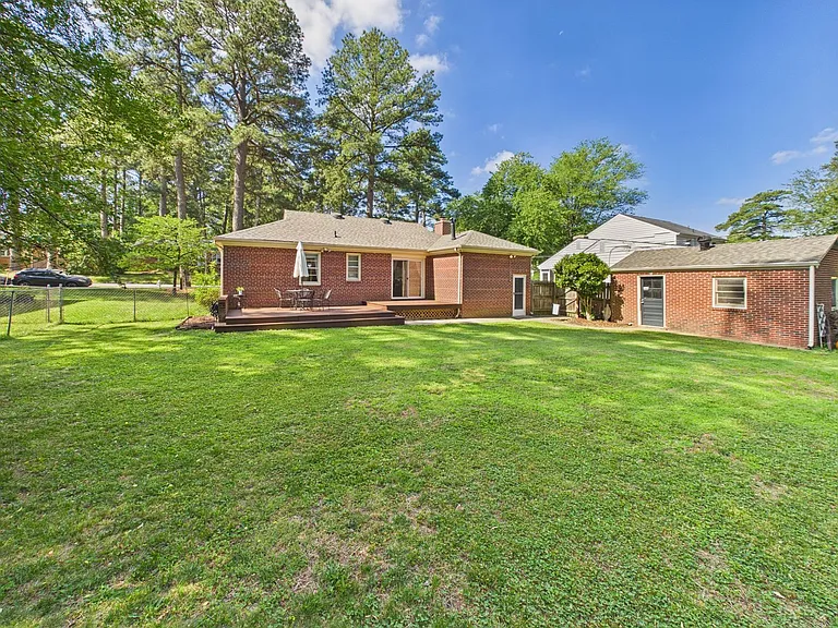 8808 Michaux Ln — Photo 40