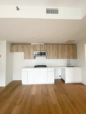 Rented by Keller Williams NYC | media 2