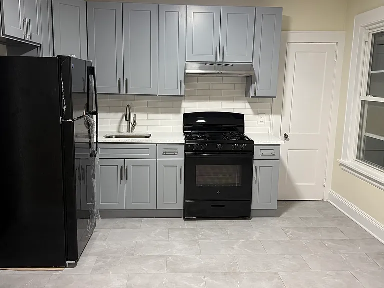 40 Tremont Ave — Photo 4
