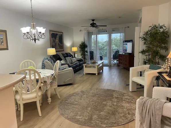 11021 Gulf Reflections Dr APT 306, Fort Myers, FL 33908