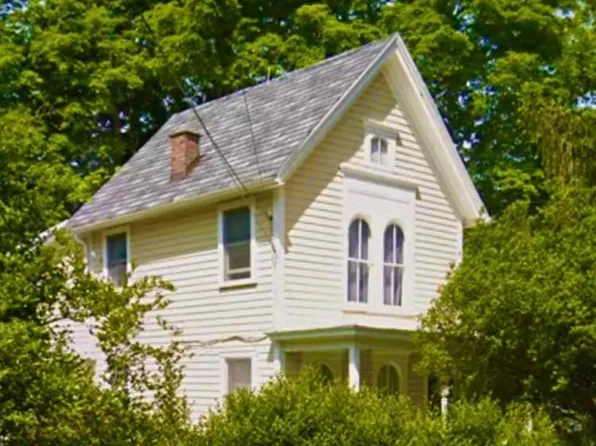 221 Brunswick Ave, Lambertville, NJ 08530