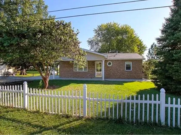 9318 Meadow View Pl, Pevely, MO 63070