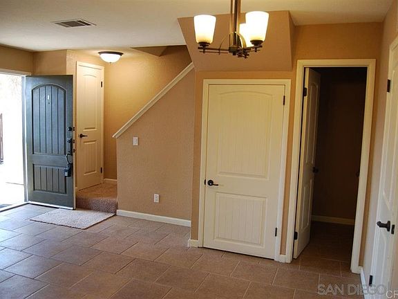 5th image of 207 Westlake Dr Unit 3