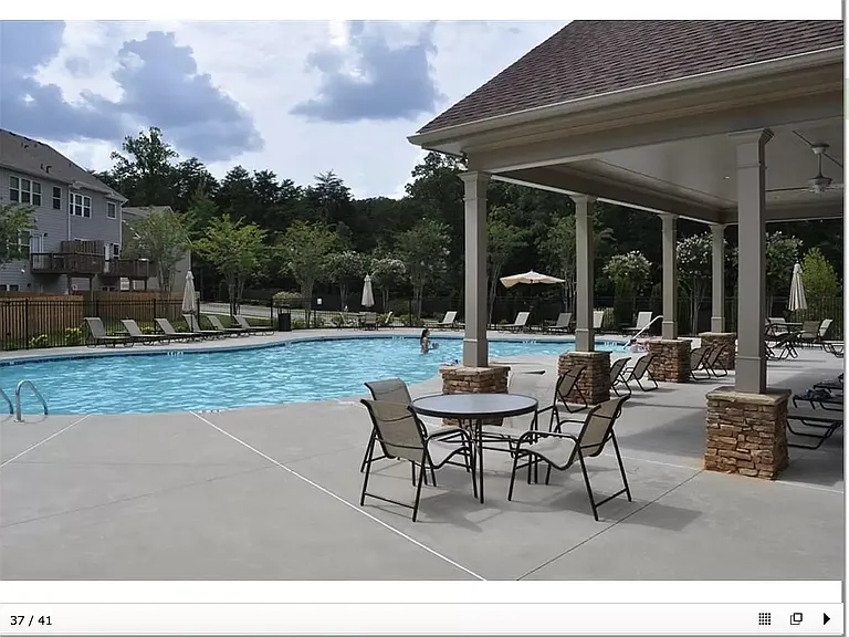 1368 Endicott Ct — Photo 45