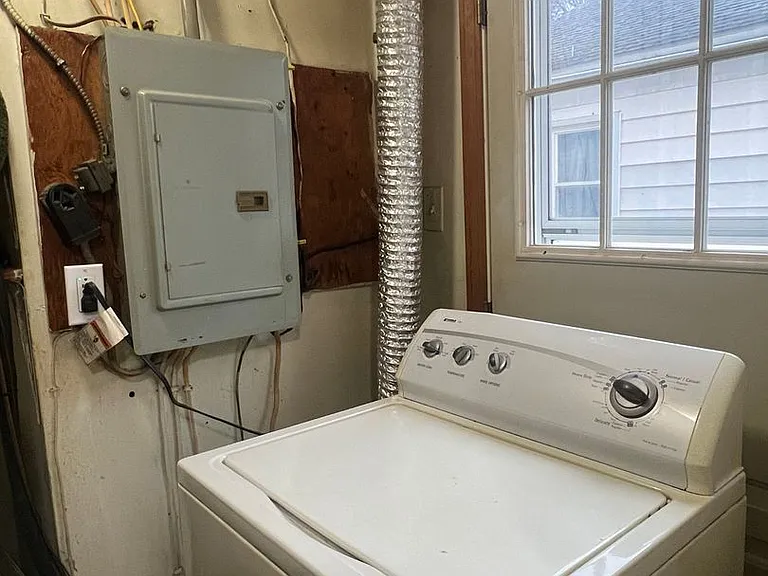 331 Leonard Rd — Photo 20