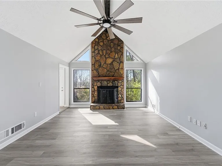 4380 Cary Dr — Photo 6