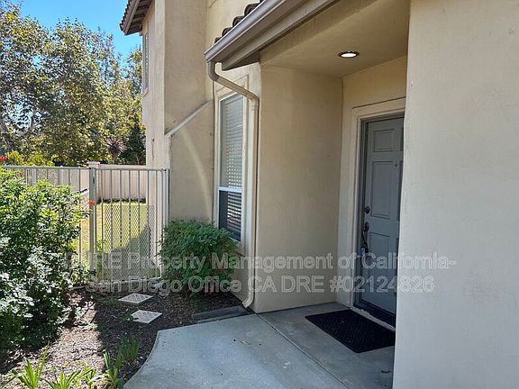 2nd image of 2180 Lago Ventana