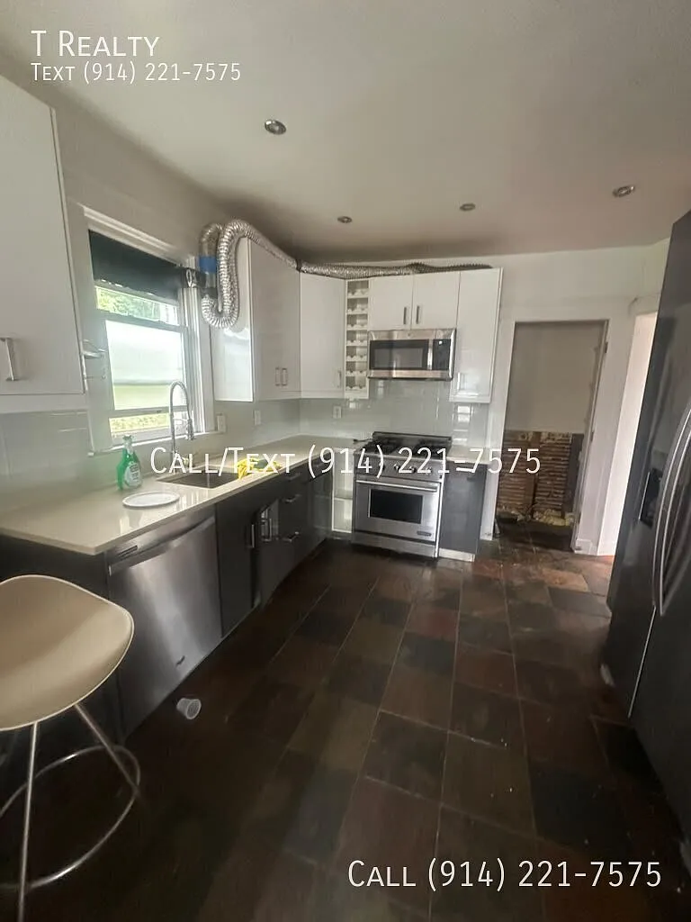 785 Warburton Ave — Photo 4