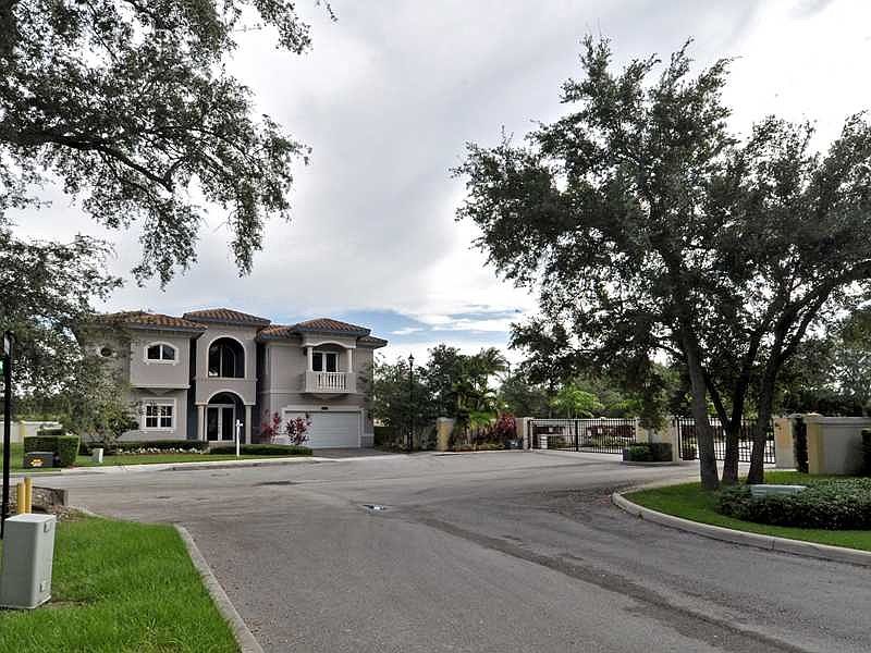 1st image of 3524 Forest View Cir