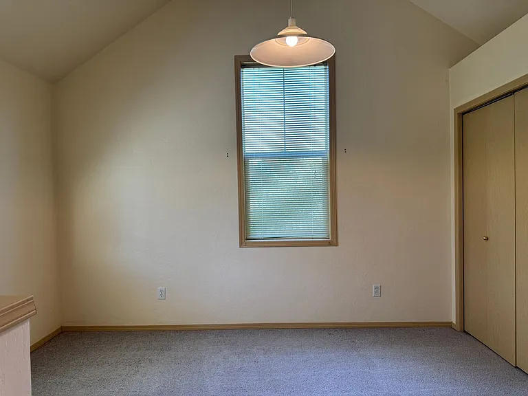 1547 Lincoln St — Photo 11