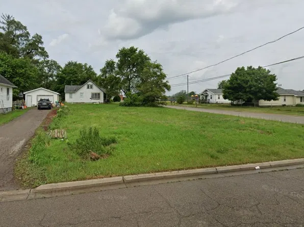 4058 Morrison St, Burton, MI 48529