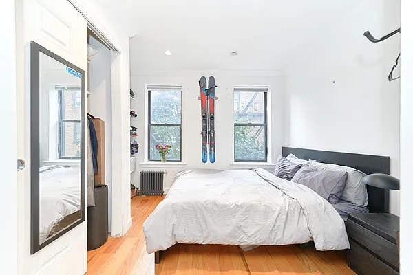 Rented by Living New York | media 12