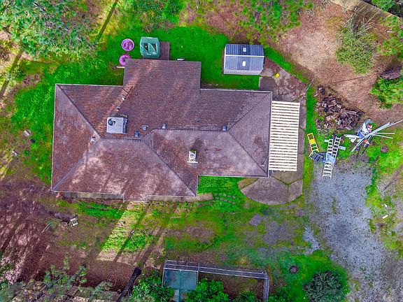 3rd image of 4800 Oak Hill Rd