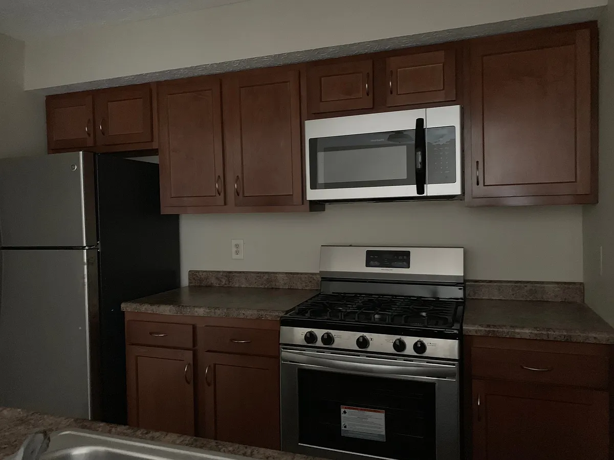 Building Photo - 1718 Queensbridge Dr #1757