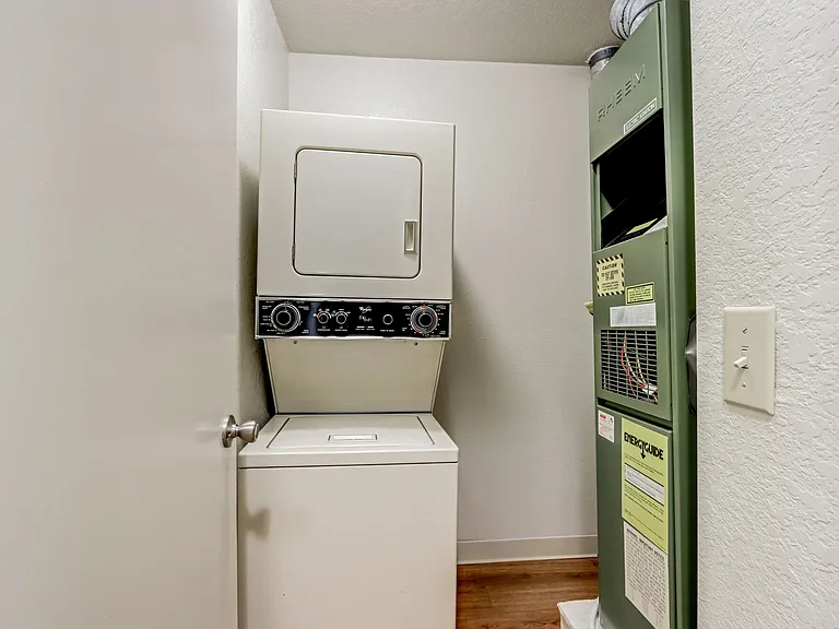 Ardenwood Forest Rental Condos — Photo 11