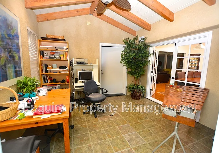 3104 Charlotte St — Photo 15