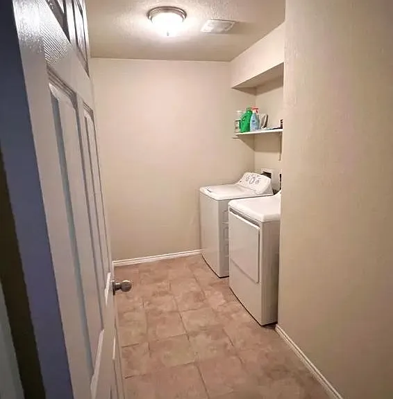 6627 Ambrose Cir — Photo 18