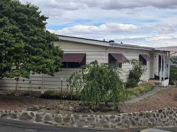 1 Leisure Hill Dr, Union Gap, WA 98903