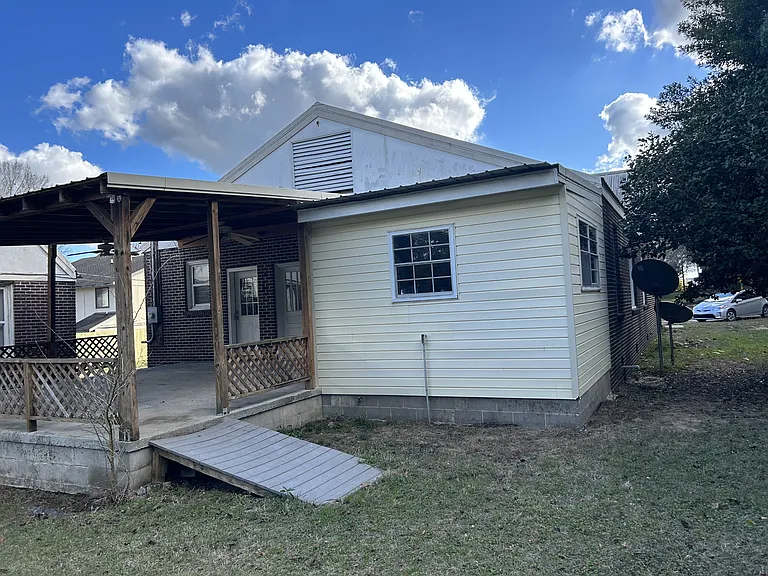 445 E Eufaula St — Photo 19
