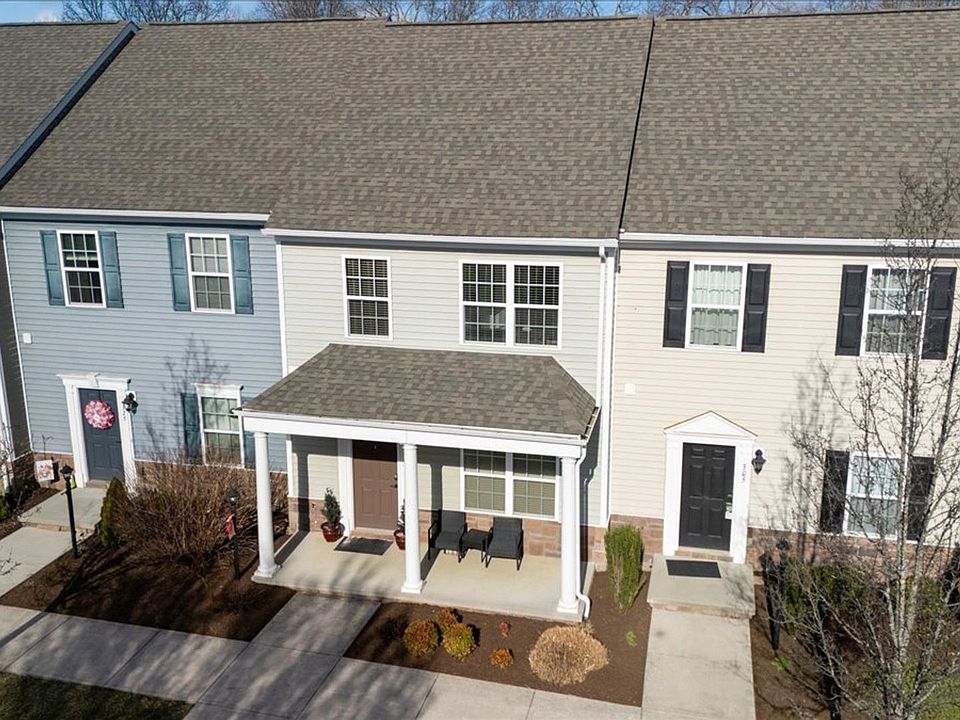 1st image of 315 Phoenix Blvd NW
