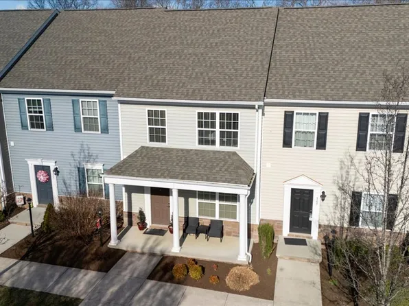 315 Phoenix Blvd NW, Christiansburg, VA 24073