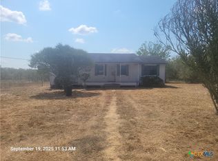 747 Chamberlin Rd, Dale, TX 78616