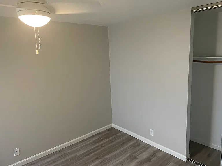 5756 Chesbro Ave — Photo 11
