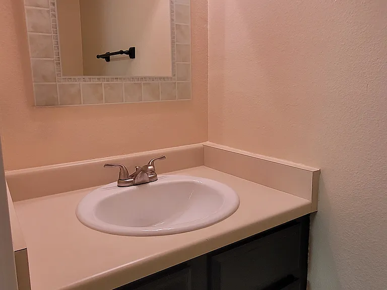 412 Wright St #104 — Photo 27