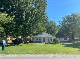 3613 W Smith Rd, Lambertville, MI 48144