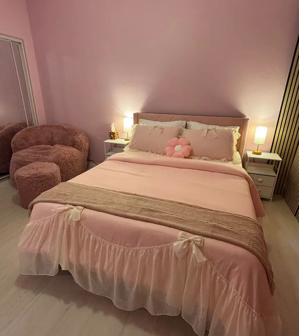9 bed, 3941 sqft, $1,000 — Photo 1