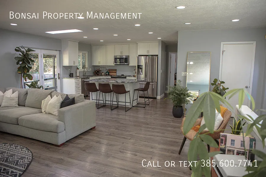 Mount Olympus Single Family Home with Views! — Photo 4