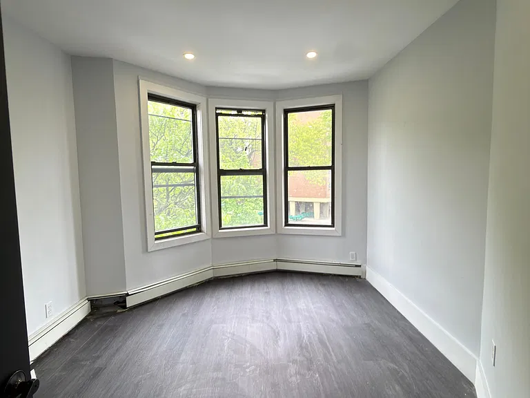 181 Ocean Ave #3R — Photo 1