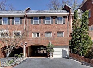 422 Jefferson Cir, Sandy Springs, GA