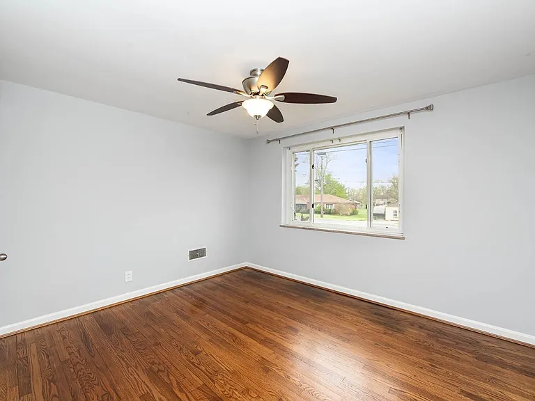 428 Kings Mills Rd — Photo 17