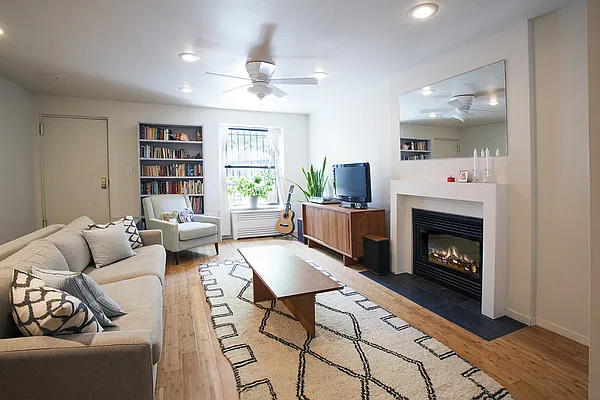 Sold by Stribling | media 19