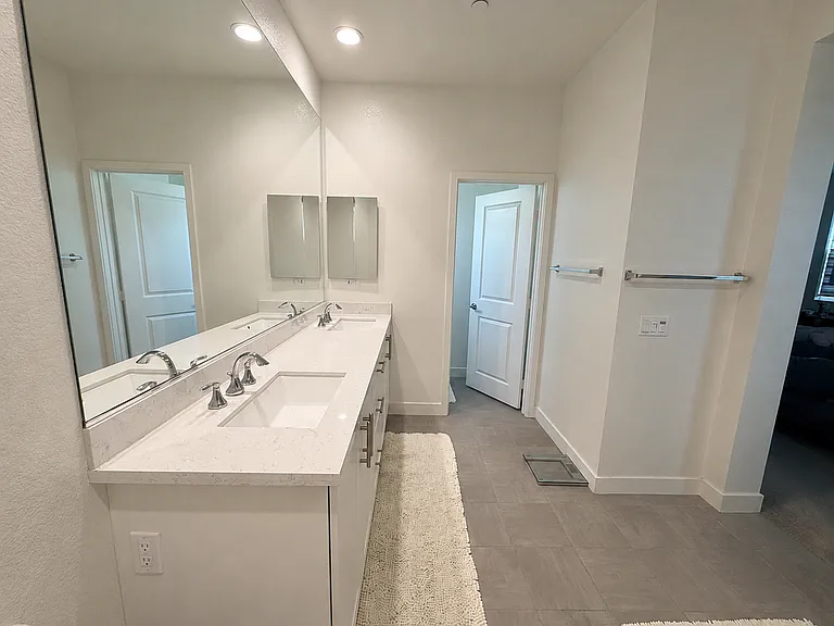1425 Keck Rd — Photo 56