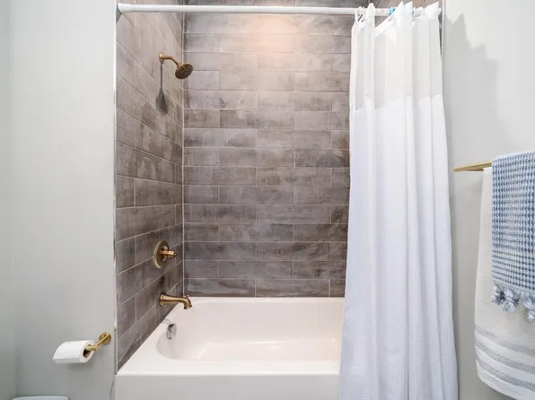 380 Princeton Avenue image 19 of 28