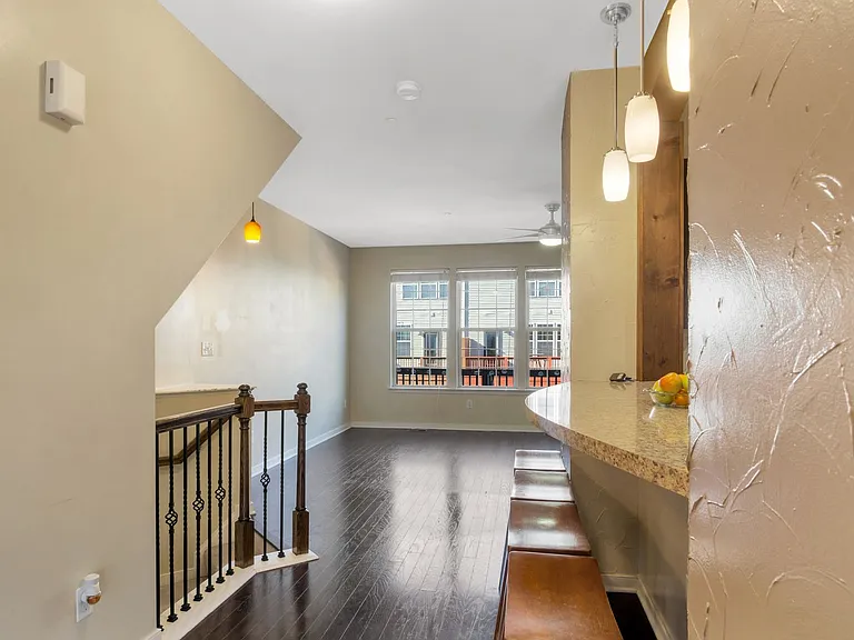 50 Transit Ln — Photo 11