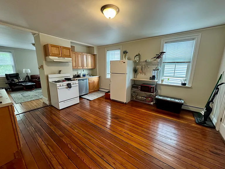 417 Atwells Ave #2 — Photo 8