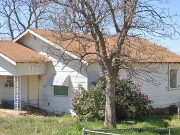 901 N 6th St, Sayre, OK 73662