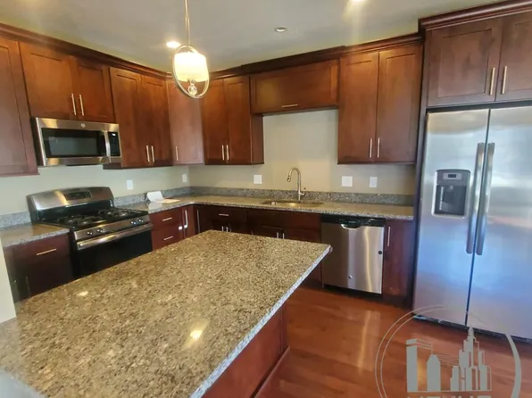 79 Oxbow Rd, Framingham, MA 01701