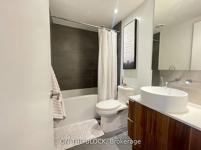 185 Roehampton Ave W #509 — Photo 8