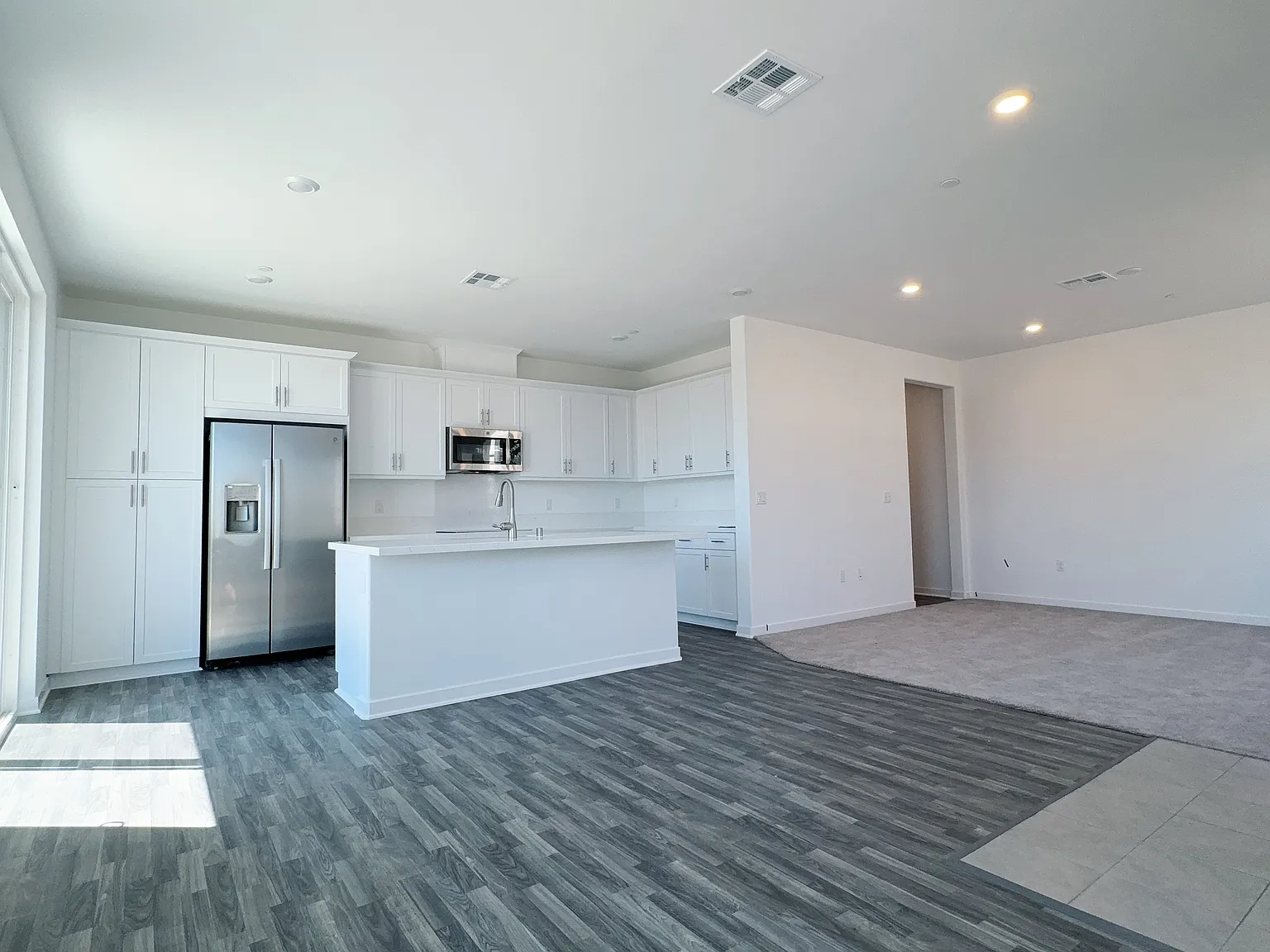 3 bed, 1815 sqft, $3,700 — Photo 4