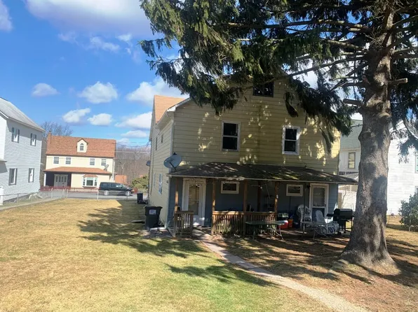 1008 Schwabe St, Freeland, PA 18224