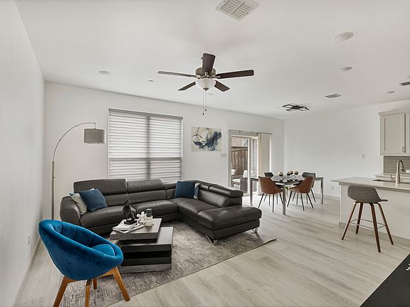 5th image of 2721 Majesty Dr