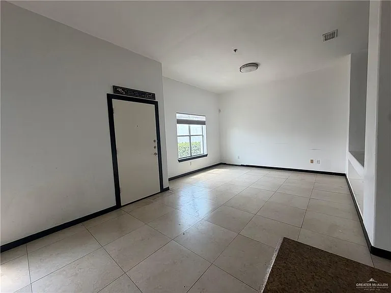 4217 Colbath Ave #210A — Photo 14