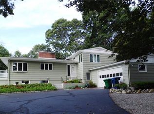 10 Lloyd Rd, Waterford, CT 06385